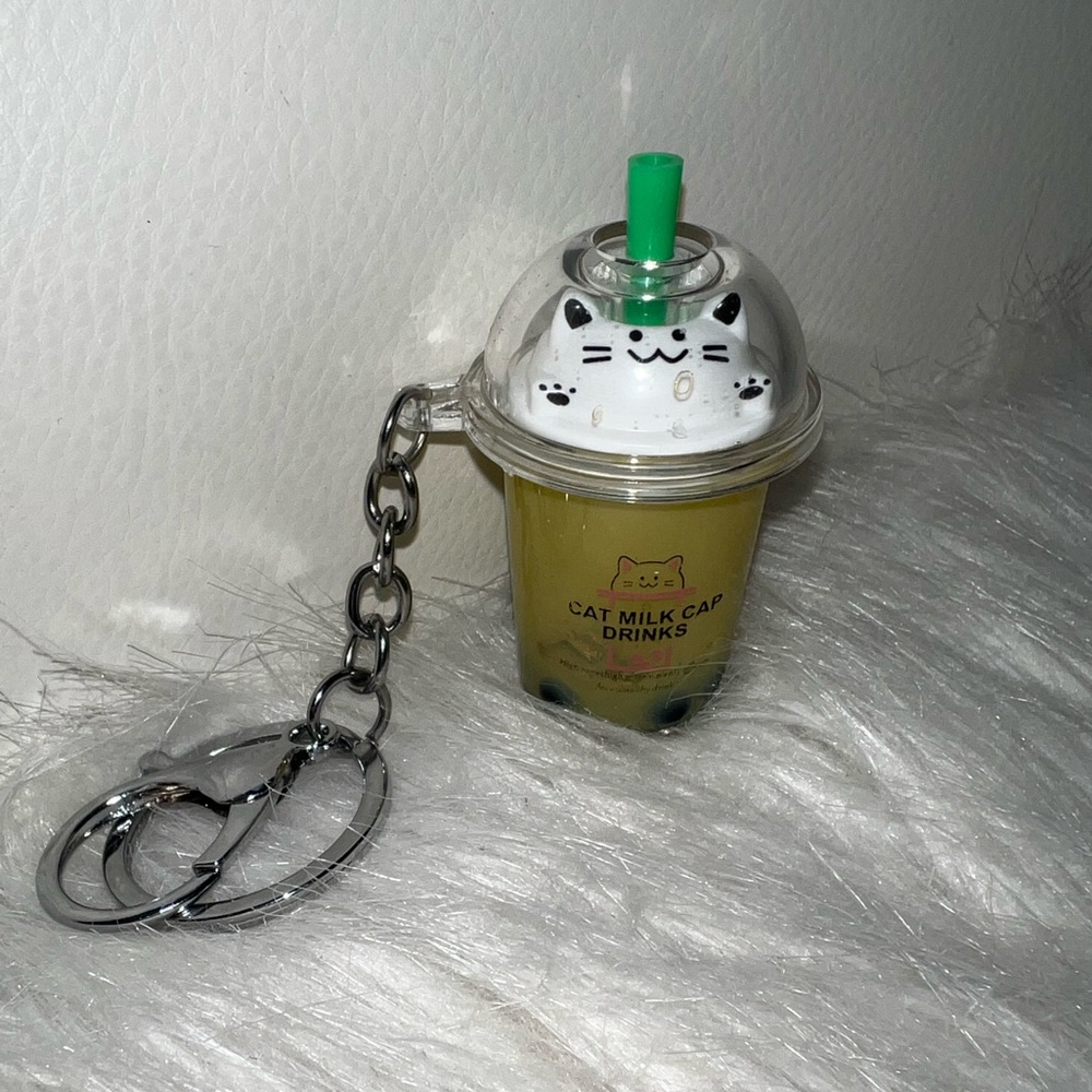 Cat Milk Cap Drinks key Chain - Picture 2 of 4